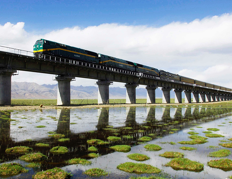 Trains running on the Qinghai-Lhasa Railway